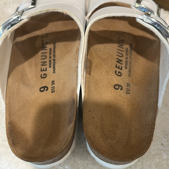 Genuine slip ons - Picture 6 of 7